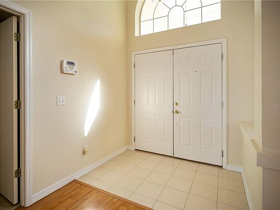4th image of 13902 Huntwick Dr