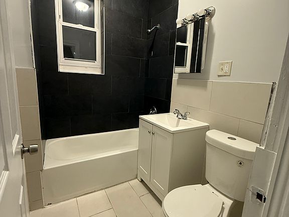 5th image of 361 Sanford Ave #4C