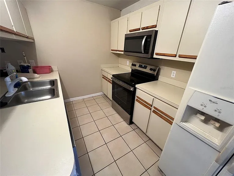 2949 Poplar Ave — Photo 8
