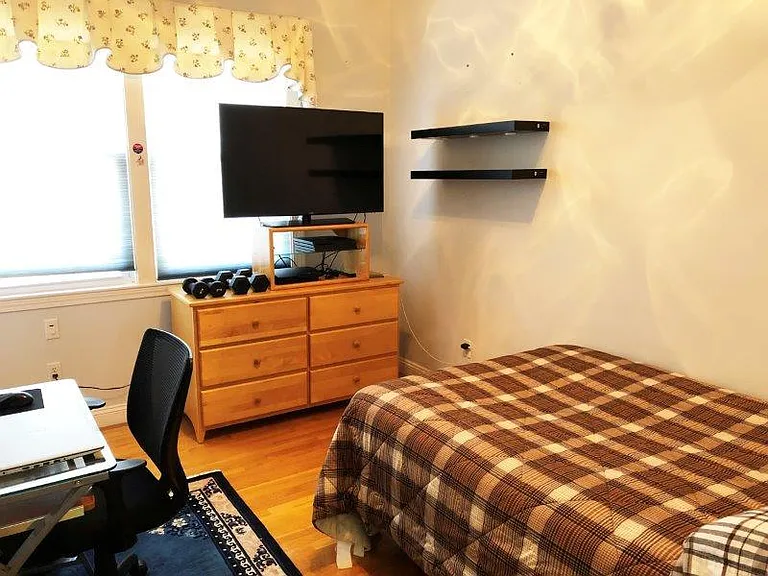 42 Etna Rd — Photo 8