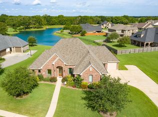 1101 Southern Oaks Dr, Angleton, TX 77515