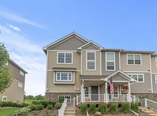 7558 Woods Edge Blvd, Lino Lakes, MN 55014