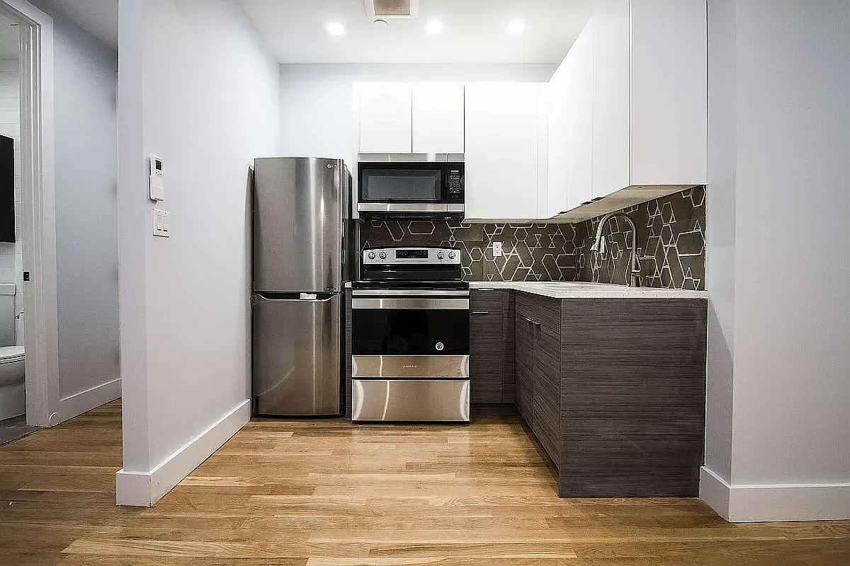 373 Howard Avenue — Photo 1