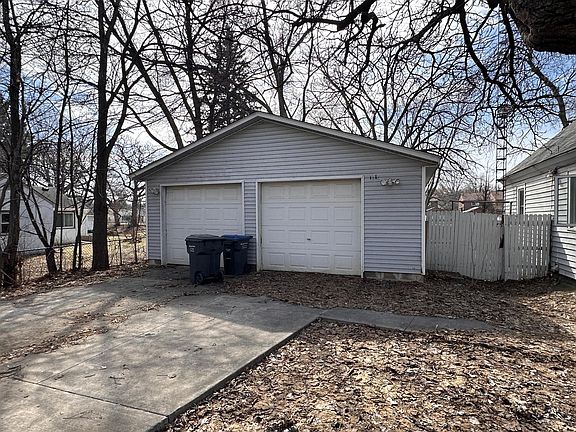 2nd image of 2076 Flanders Rd