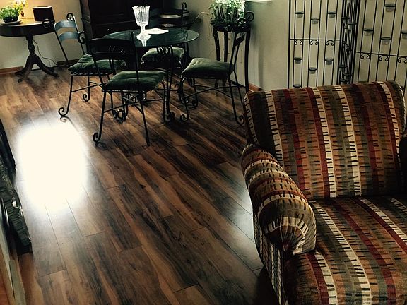 Vineyard Living Room 