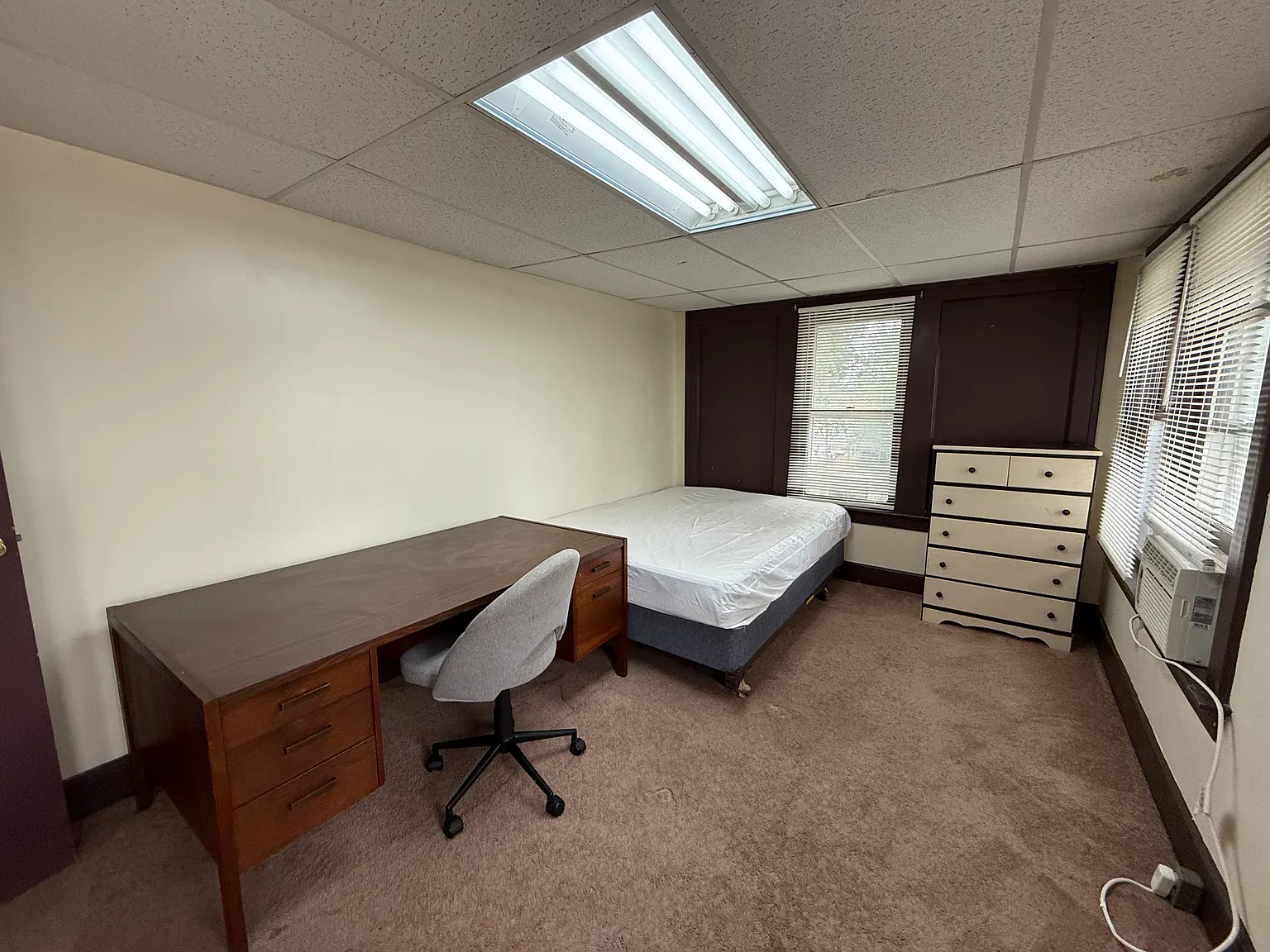3 bed, 1400 sqft, $600 — Photo 4