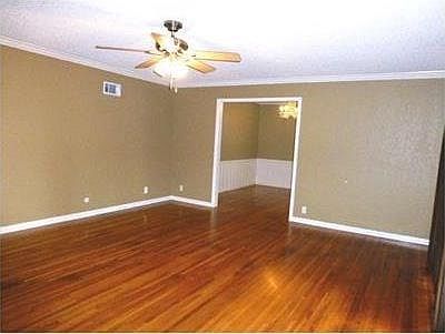2nd image of 1556 N Edgewood Ter