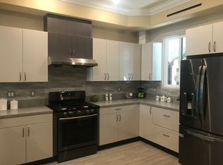 201 N Reese Pl #2, Burbank, CA 91506