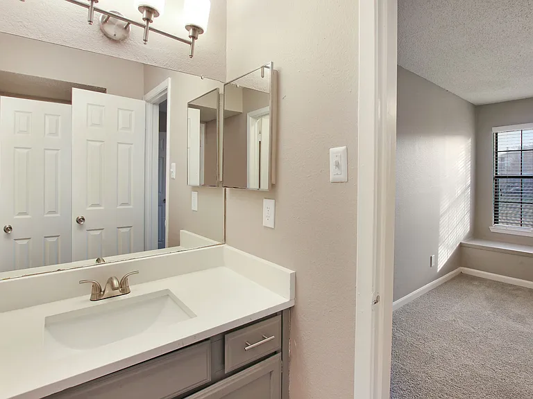 Fiona Apartment Homes — Photo 6