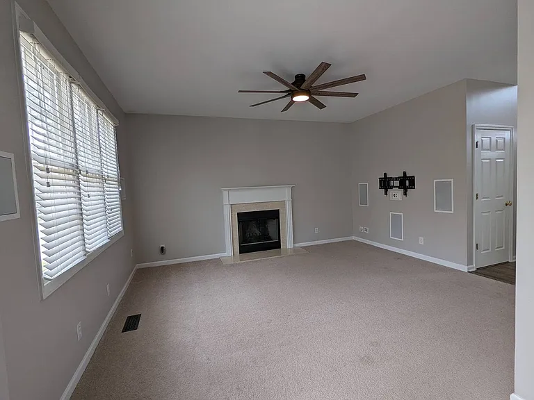102 College Ave — Photo 16