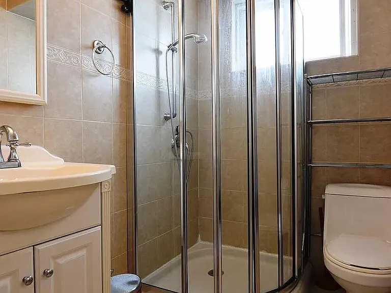 341 Naughton Ave #1F — Photo 3