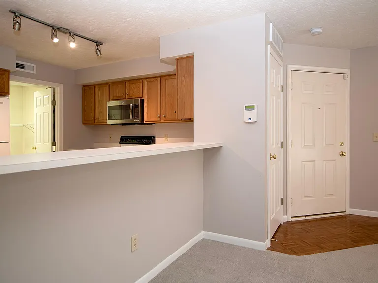 870 Southmeadow Cir #102 — Photo 12
