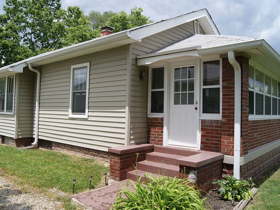 Sunroom Entry from Exterior