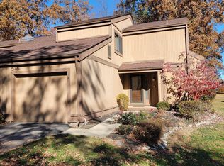 518 Walnut Ln, Mason, OH