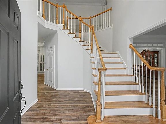 5th image of 506 Broadstone Ln NW