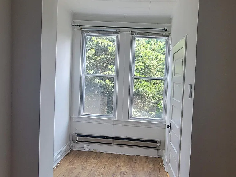 111 W 29th St #2R — Photo 4