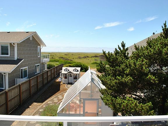 4th image of 929 S Sand Dune Ave SW