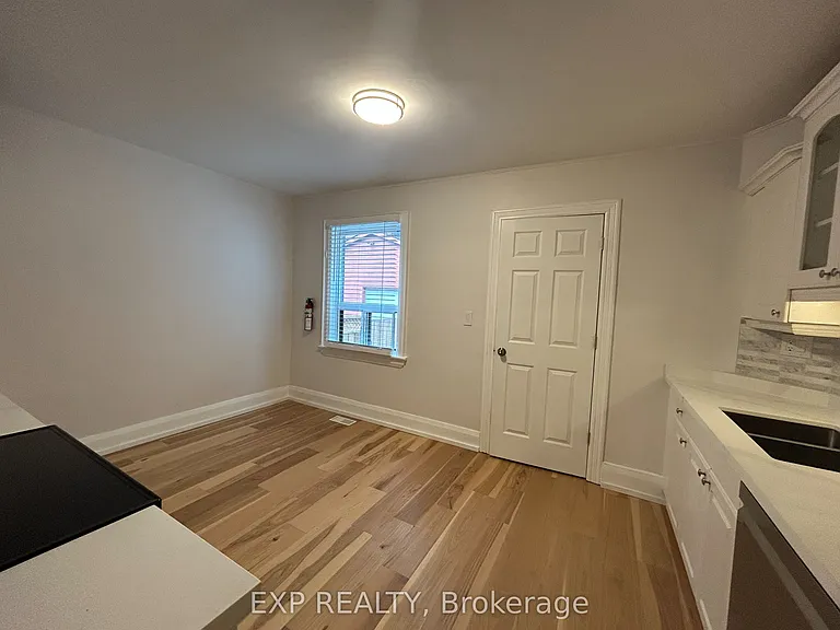 342 Eglinton Ave E — Photo 9
