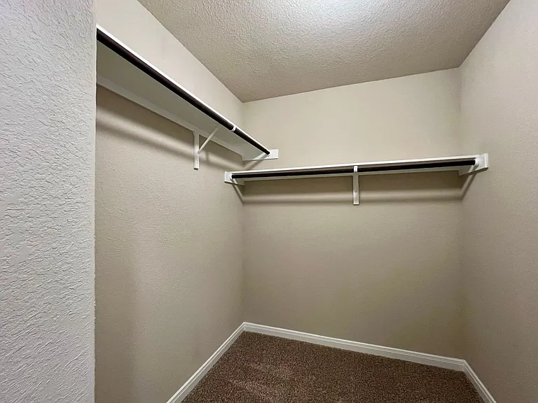 1606 Misty Elm St — Photo 27