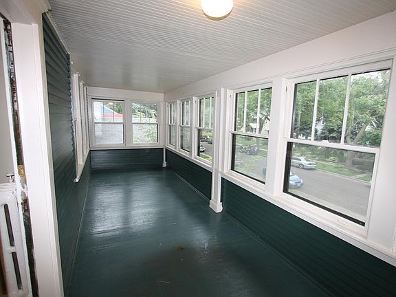 3 Season porch, residents love it all year