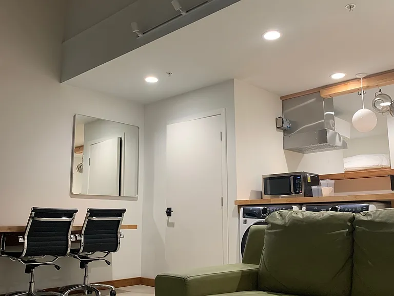 330 W Bonita Ave #2 — Photo 15