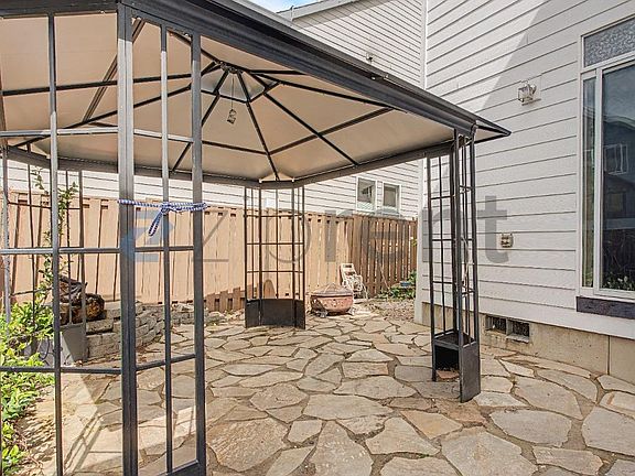 5th image of 6138 SE Thornapple St