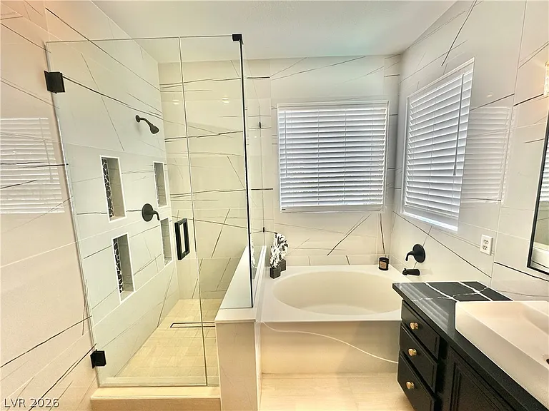 10637 Turquoise Valley Dr — Photo 39