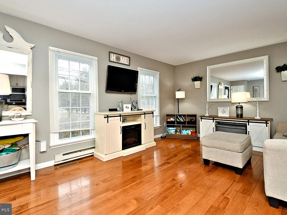 321 Clymer Ave, Sellersville, PA 18960 Zillow