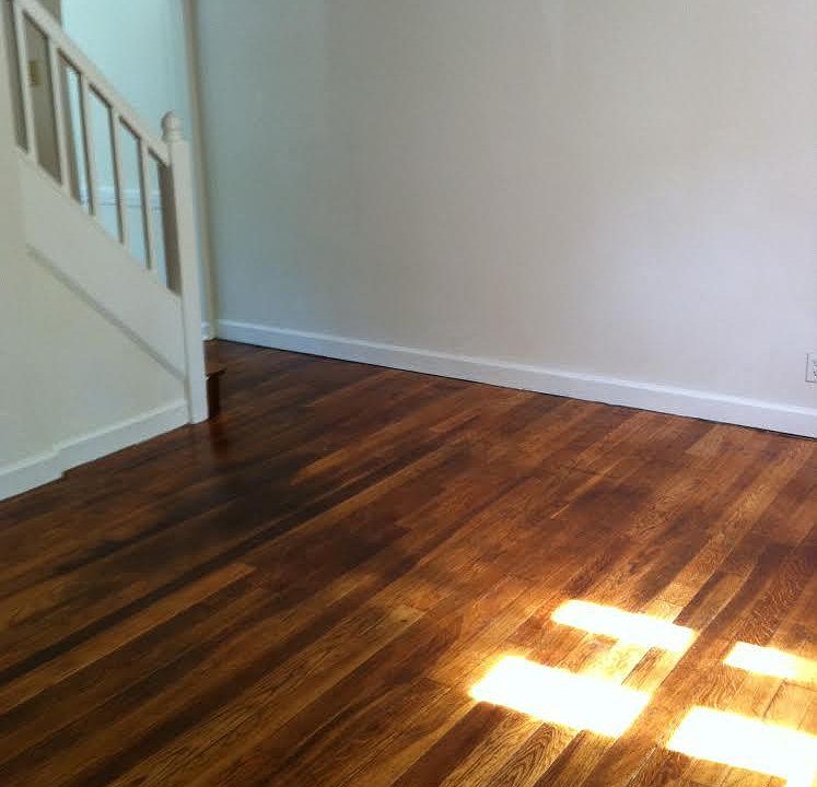 1st image of 921 Dover Ave