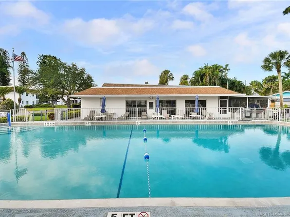 2950 SE Ocean Blvd APT 4, Stuart, FL 34996