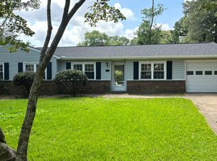 717 Fiona Ln, Virginia Beach, VA 23464