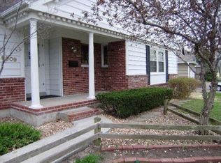 9909 Oakridge Dr, Overland Park, KS 66212