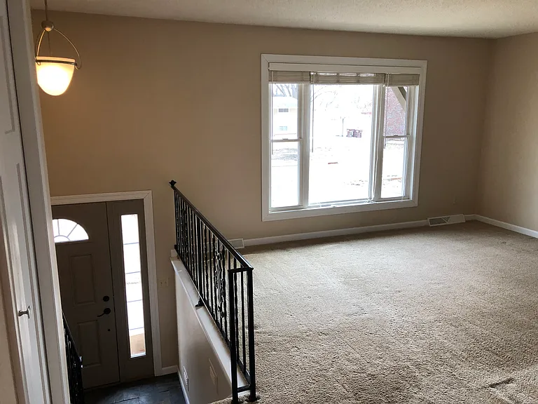 4900 Independence St — Photo 11