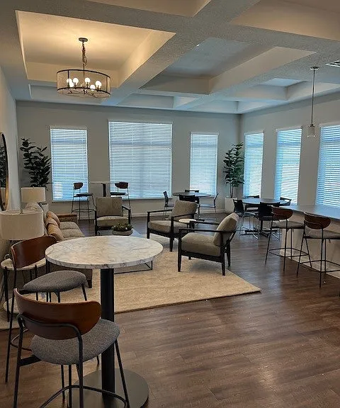 Juniper Pointe Apartments — Photo 4