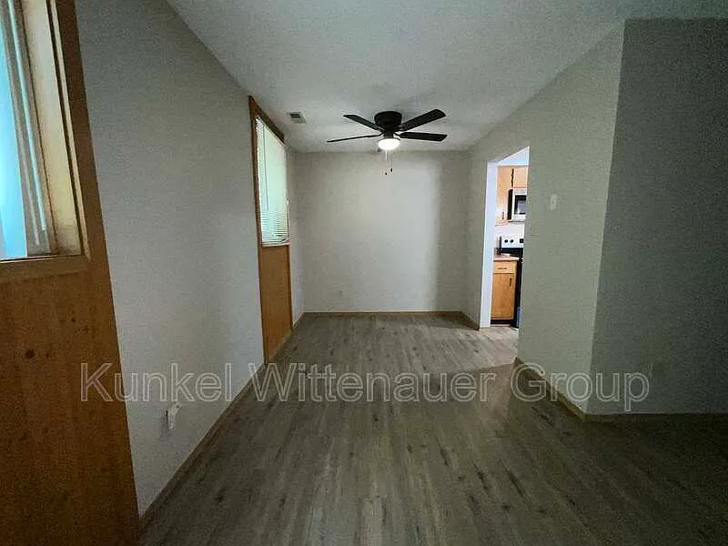 1 bed, 1.0 bath, $725 — Photo 4