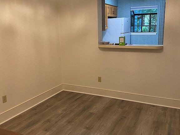 4th image of 1708 Beechwood Cir N