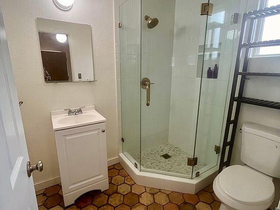 4th image of 3334 55th St