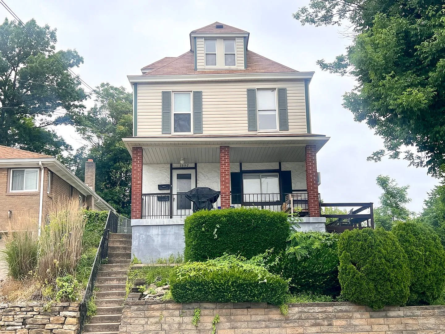 1632 E Steuben Street (For Sale Oa) — Photo 1