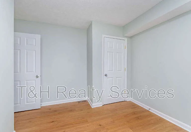 326 Jefferson Ave — Photo 20