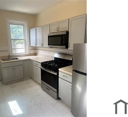 634 W Indiana Ave — Photo 2
