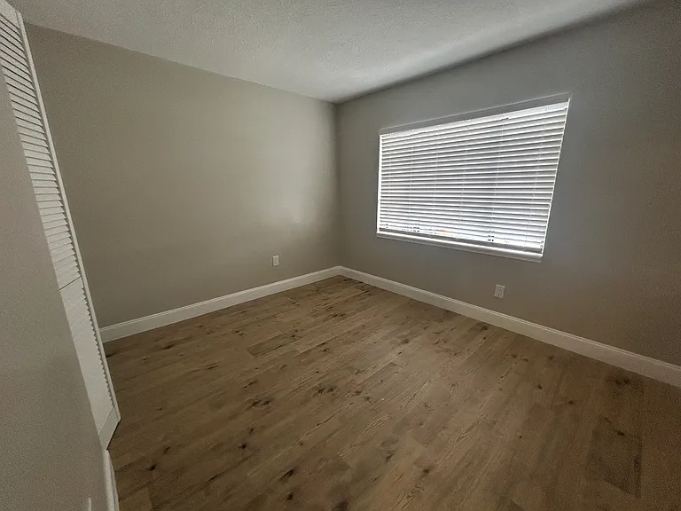 2543 Myrtle Ave #C — Photo 11