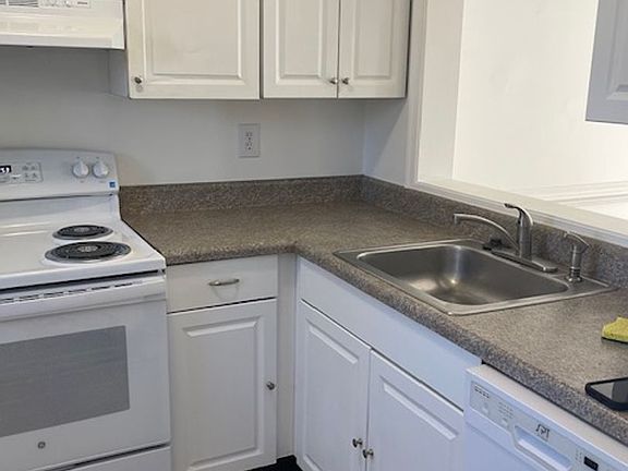 3rd image of 418 Big Leaf Ct