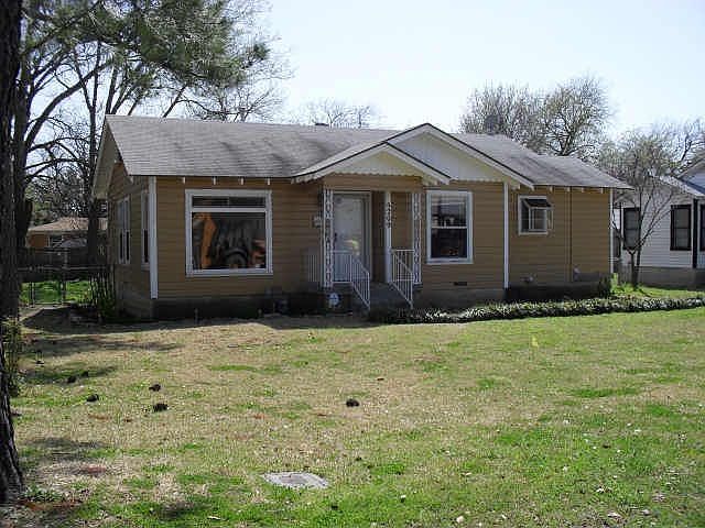 1st image of 5209 Blackstone Dr