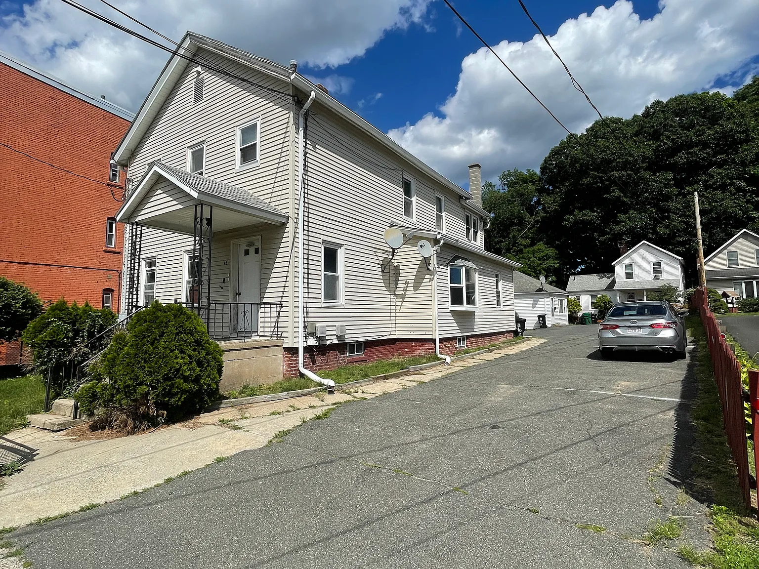 2 bed, $1,600 — Photo 1