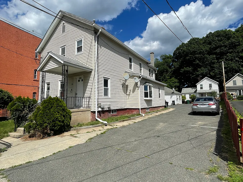 46 Linden St #1