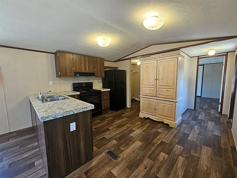 16299 Crockett Martin Estates Dr — Photo 12