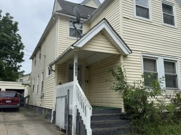 2999 E 65th St, Cleveland, OH 44127