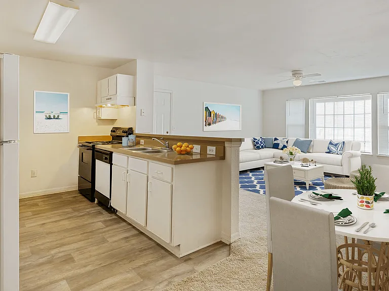 Oak Crest Apartments — Photo 18