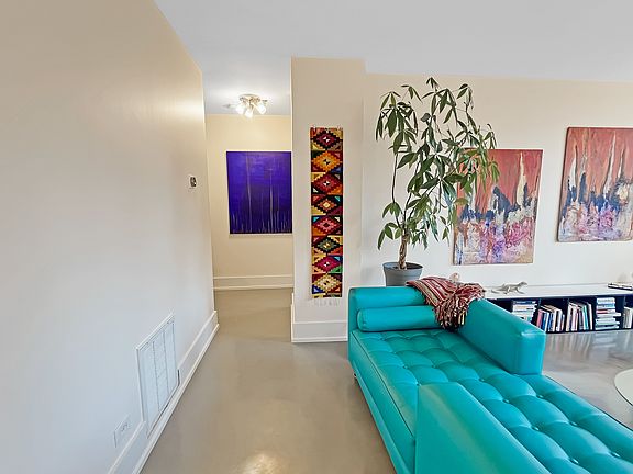 4th image of 680 S Federal St APT 702