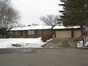 1st image of 30 College Ct
